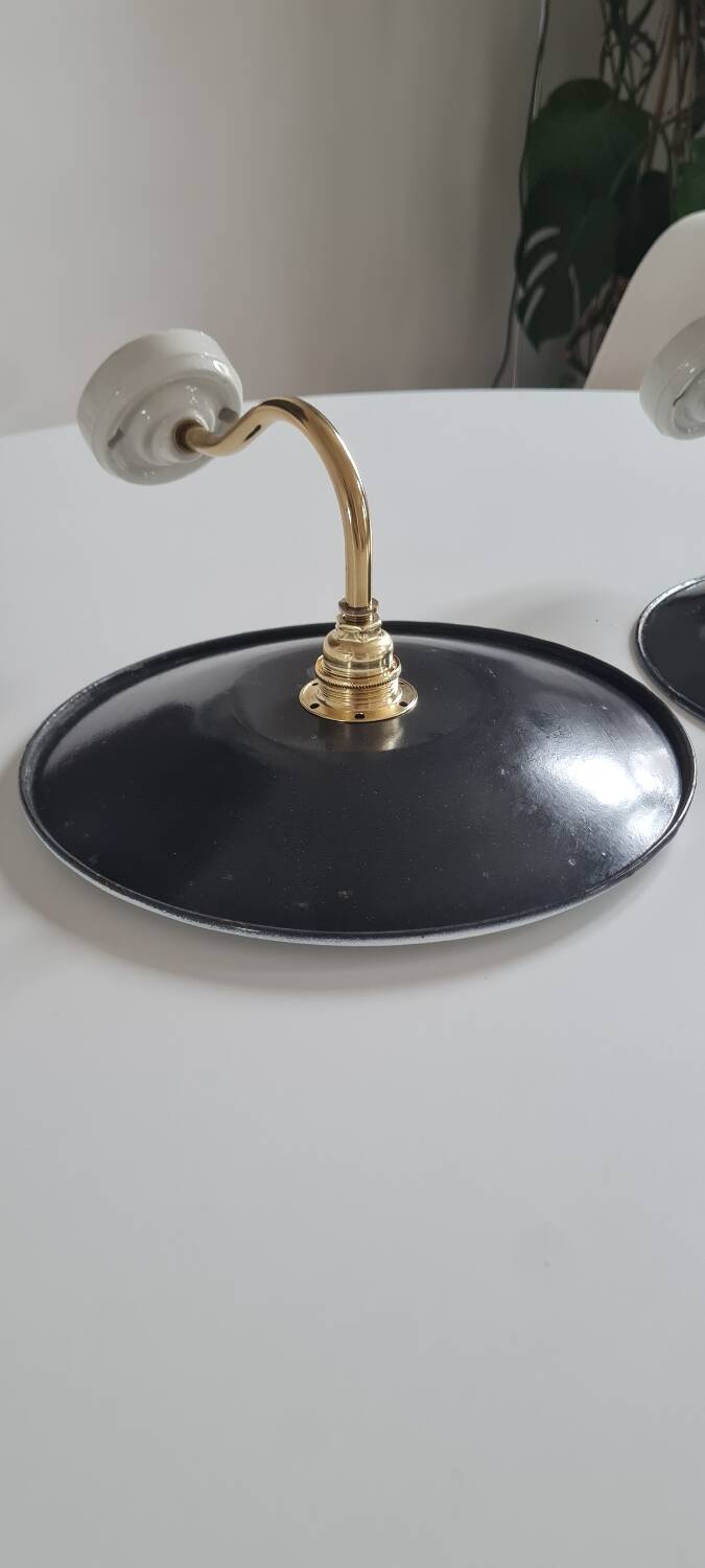 Paire d'appliques vintage en tôle émaillée