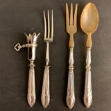 4 silver serving covers for leg and salad, XIXth