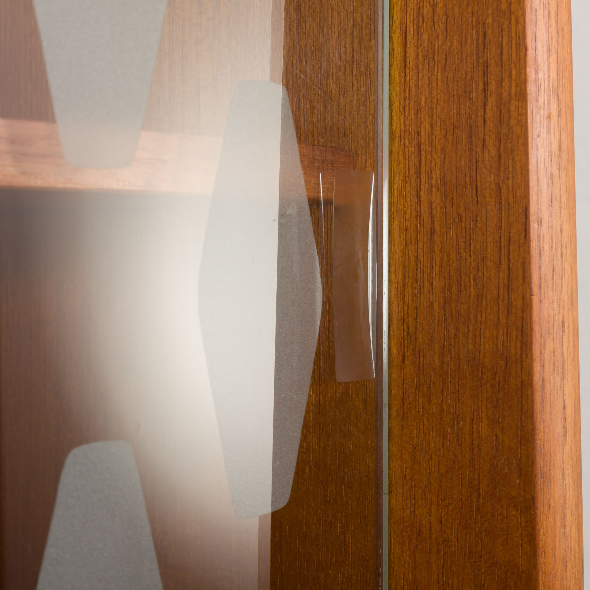 Scandinavian free standing wall unit model Ergo in light teak by John Texmon, Norway 1960s