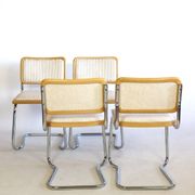 Série de quatre chaises B32