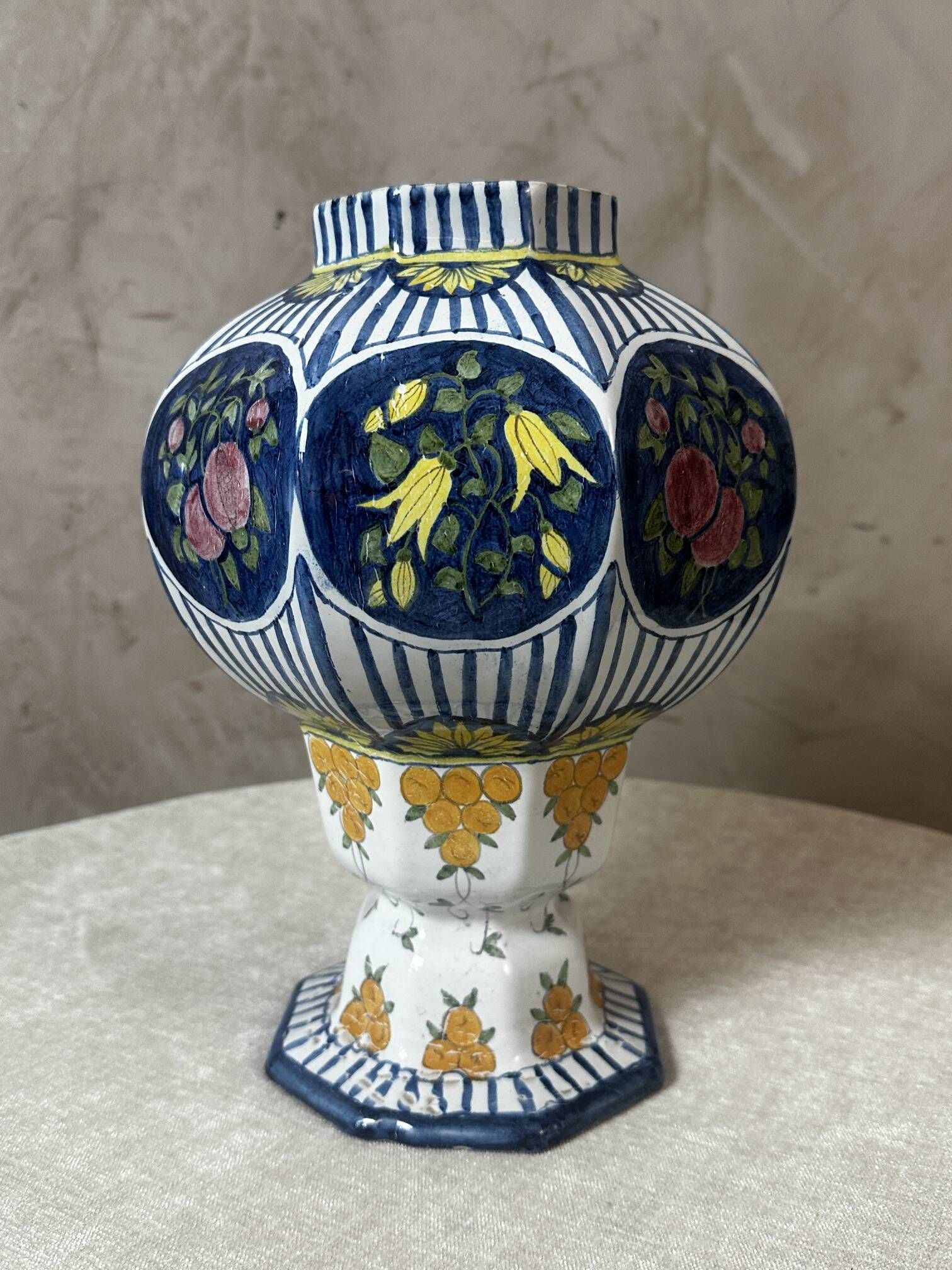 Polychrome vase 1925