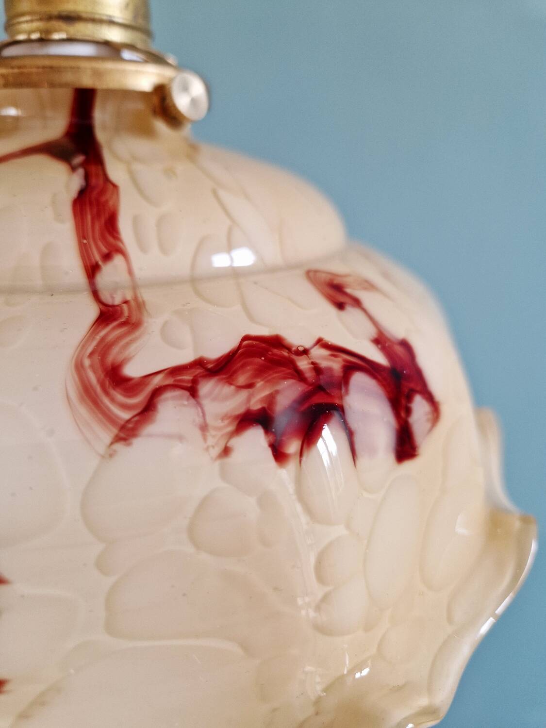 Suspension Art Déco en opaline marbrée, années 1920-30