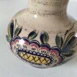 Pichet en faïence à décor floral, années 1950-1970