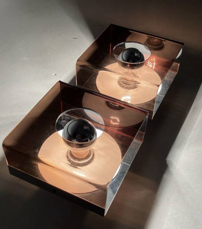 pair of 2 plexiglass wall lights, Disco model, by Jocelyne Trocmé, design 1970.