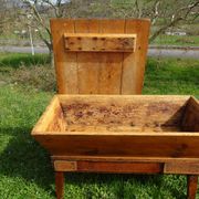 Rustic kneading trough in solid oak, removable lid and base.