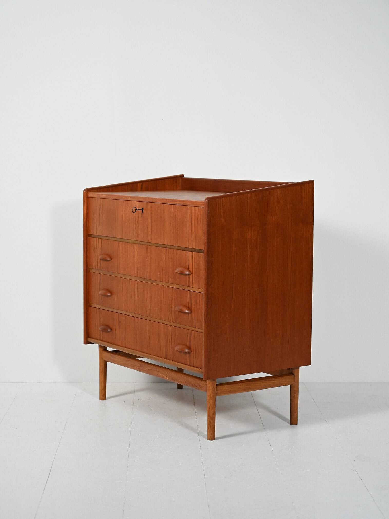 Scandinavian teak vanity chest, 1950s/60s