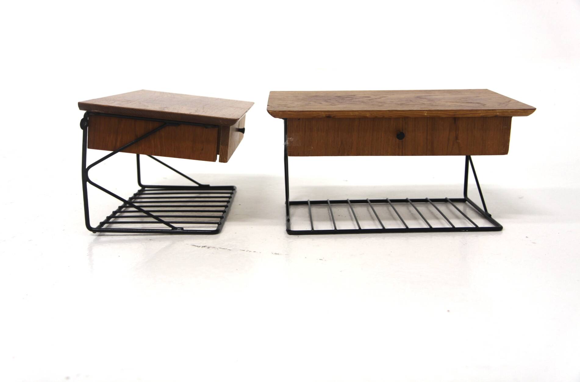 Set of 2 wall shelves in teak, Sweden, 1950.