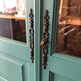 Showcase to be placed or hung