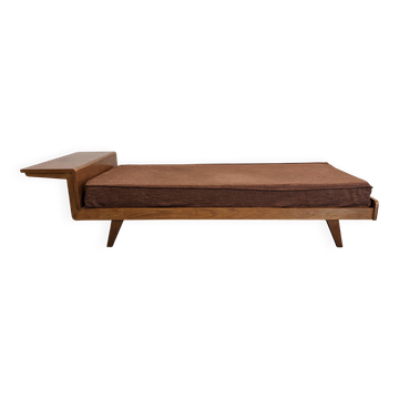 Daybed,  banquette ou lit de repos de style scandinave, France vers 1960