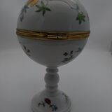 Box on foot, Limoges porcelain, Raynaud