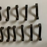 Set de 11 porte couteaux en fer battu Provence 1950