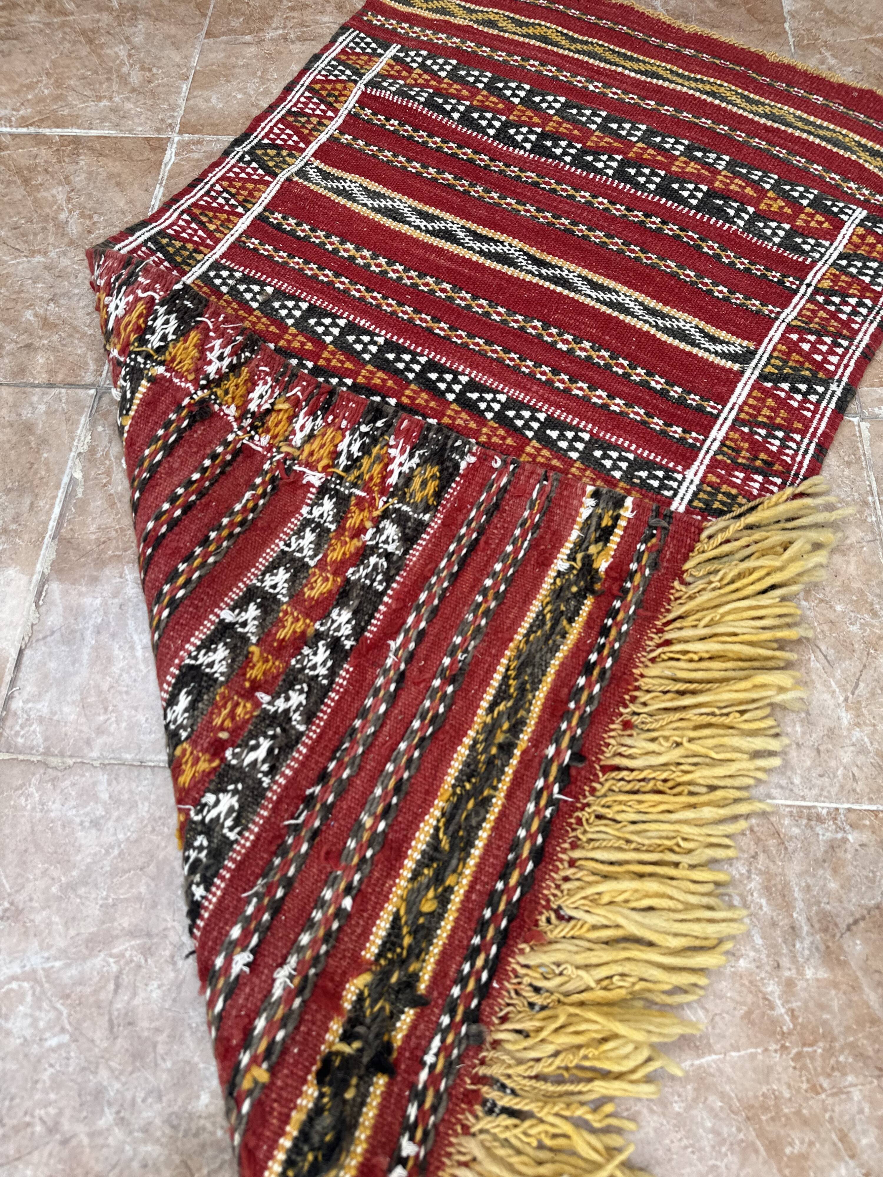 Moroccan Berber rug handwoven 100% wool