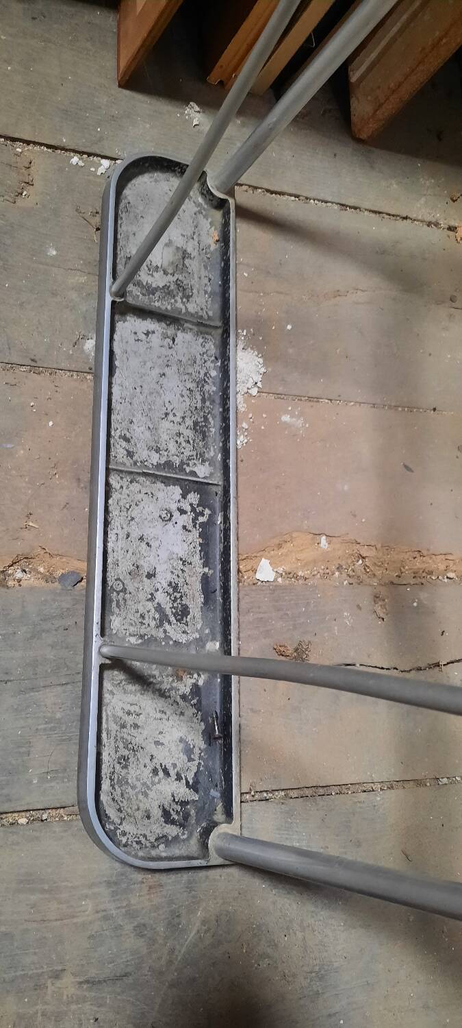 Aluminum floor coat rack