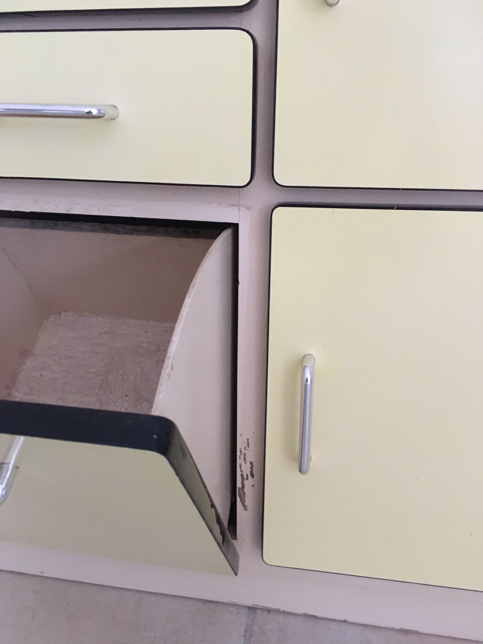 Formica kitchen buffet pale yellow