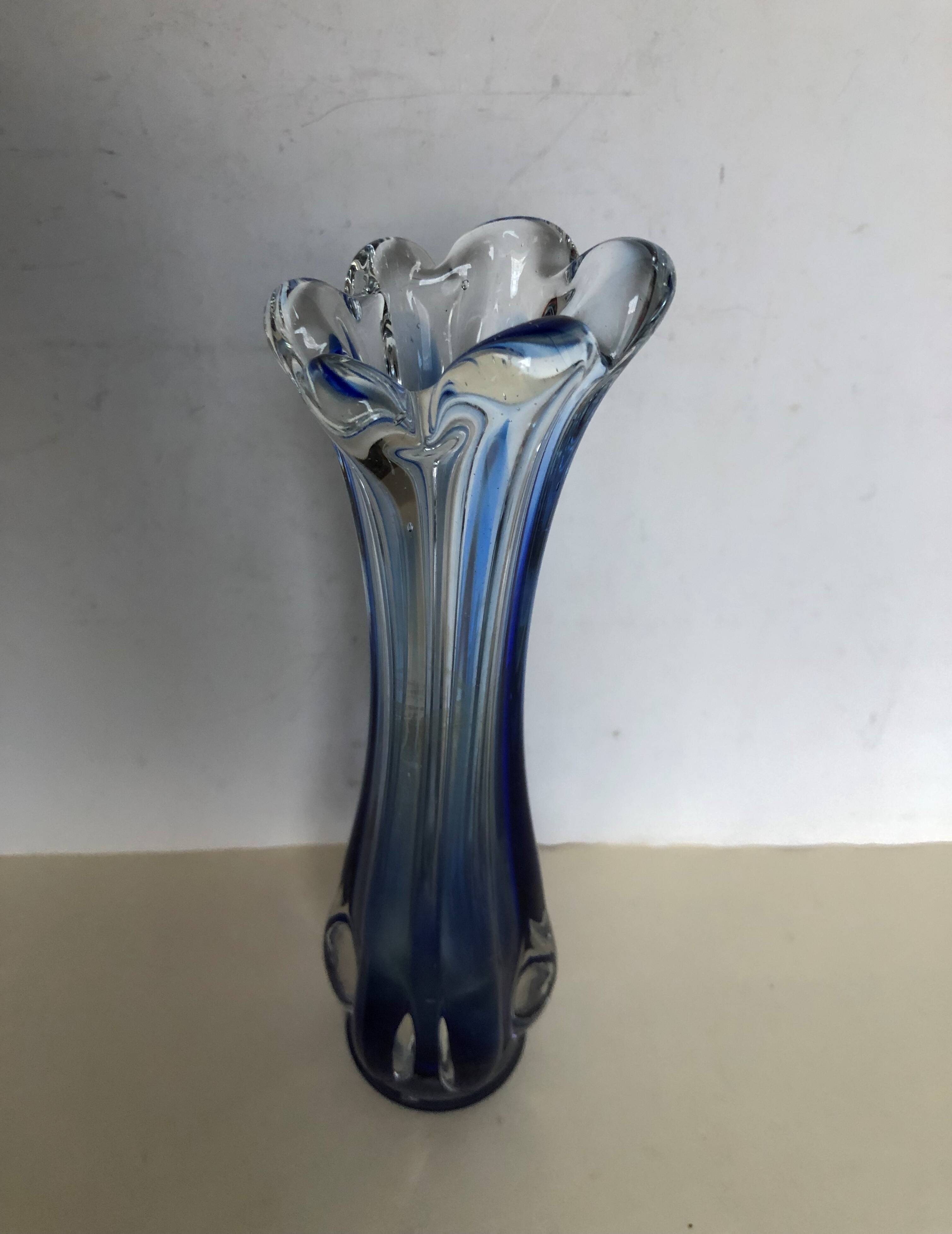 Soliflore vase in blue glass