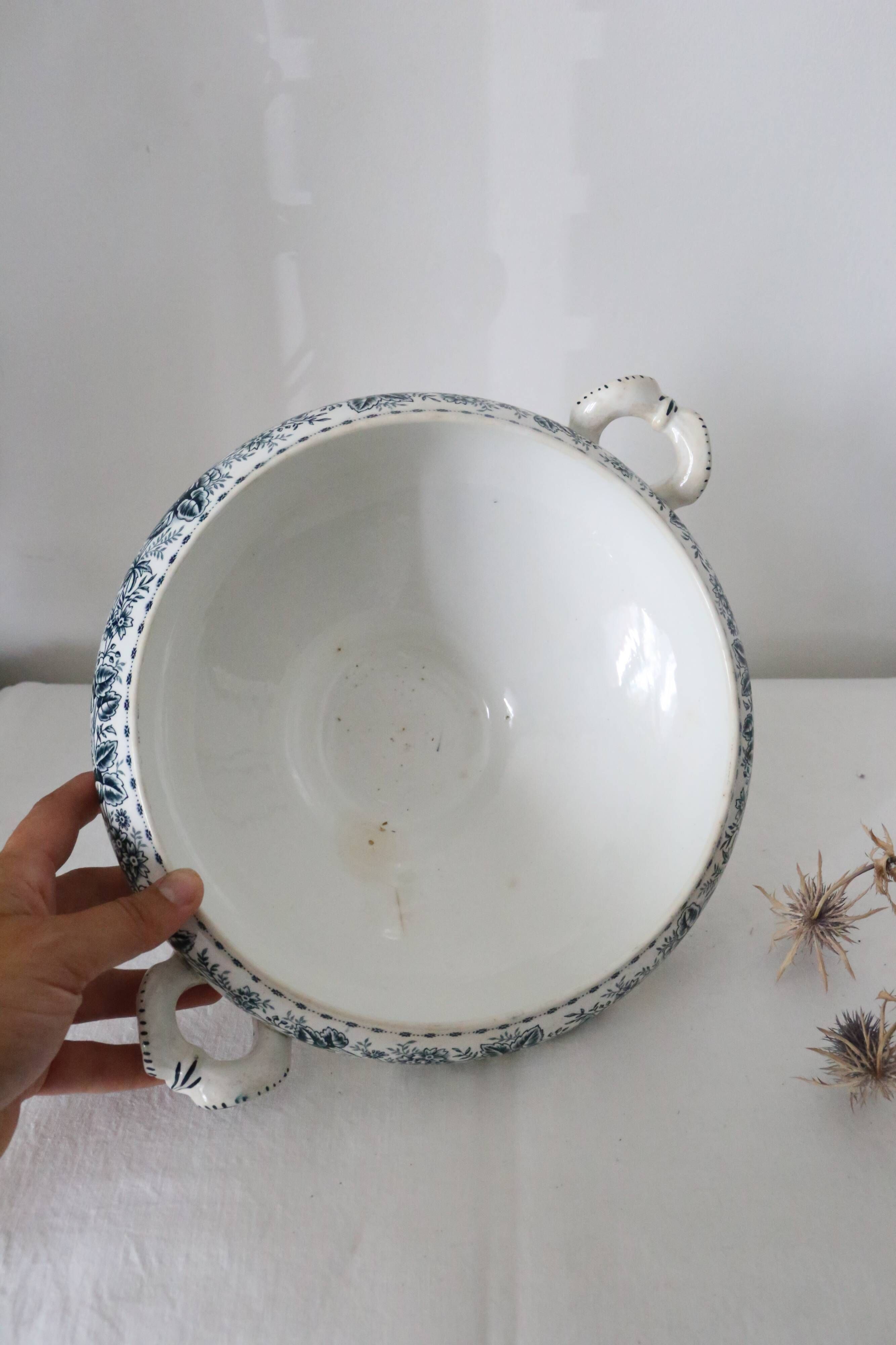 Terre de Fer tureen or salad bowl, Onnaing earthenware, Stella motif, French manufacture