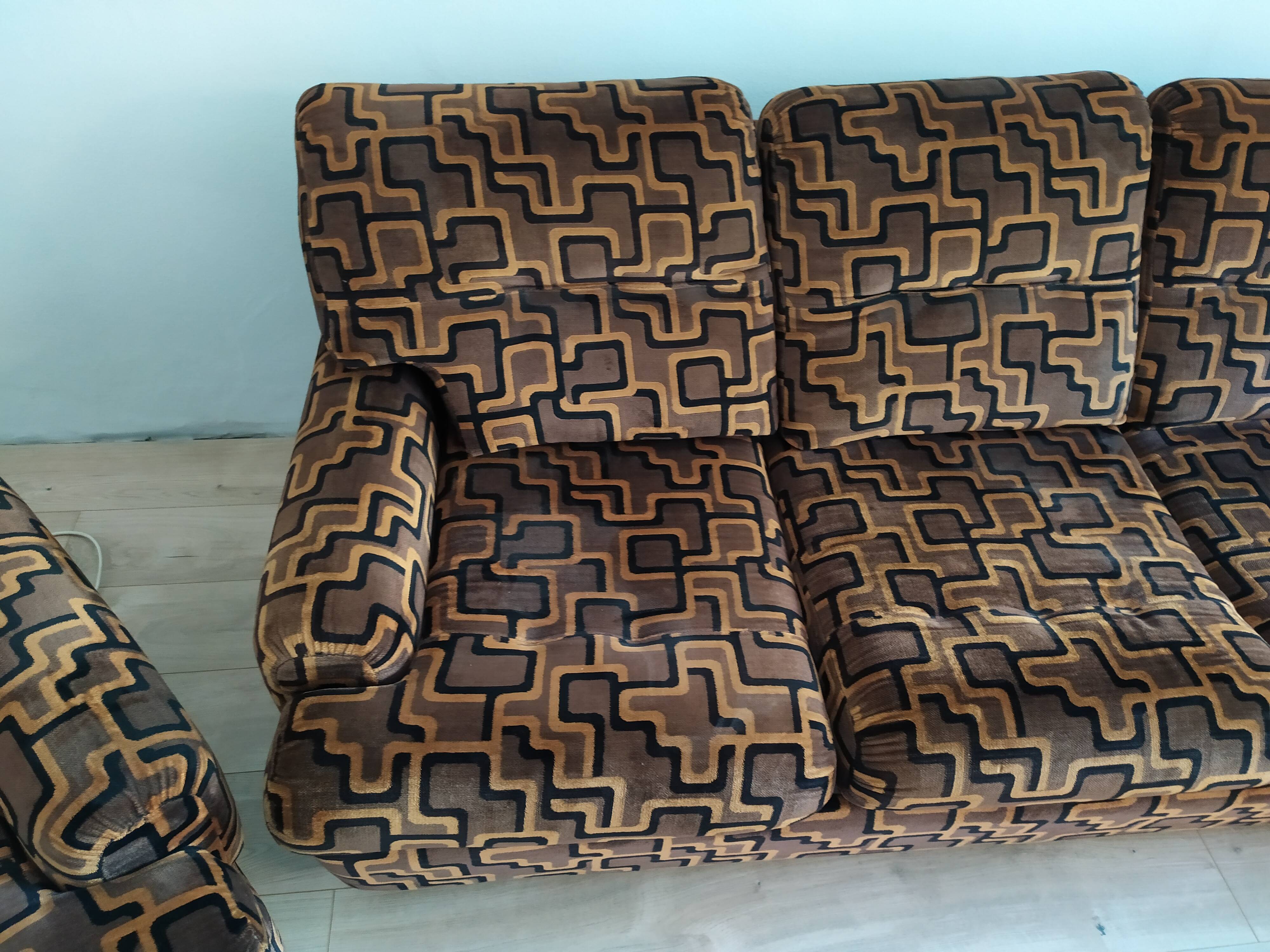 Set vintage sofa bed and 2 armchairs