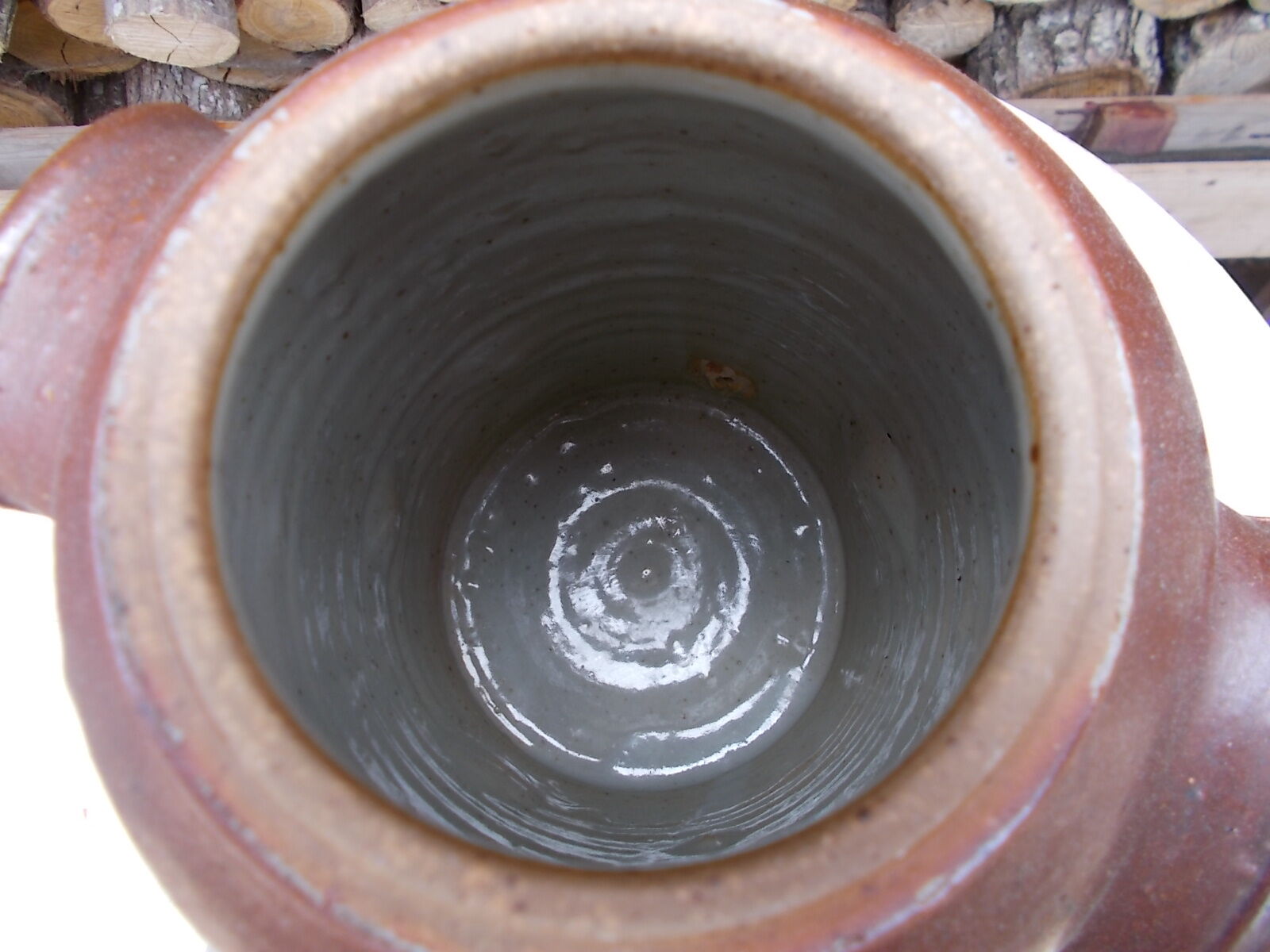 Old vinegar sandstone pot