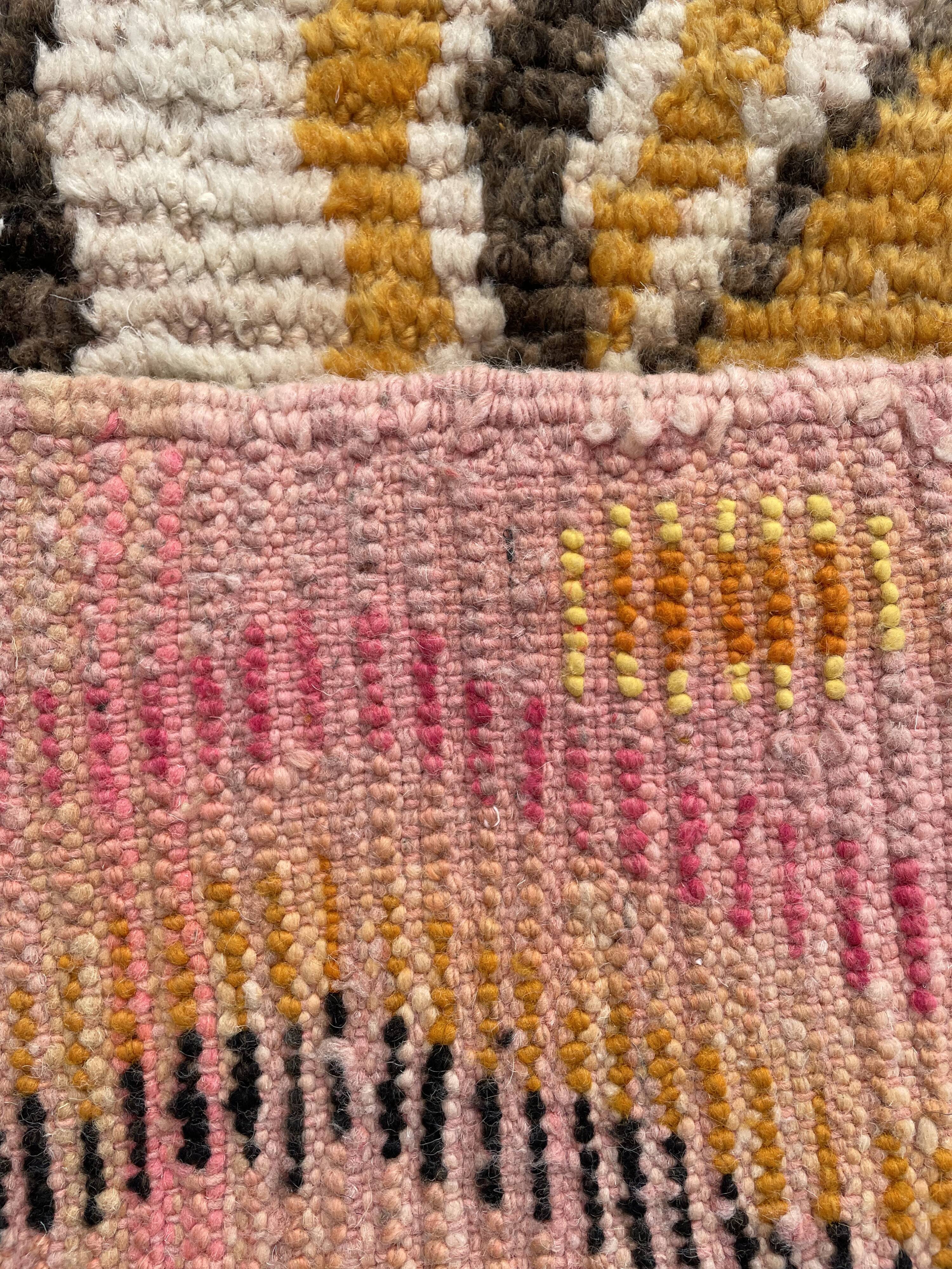 Carpet berber Boujaad corridor