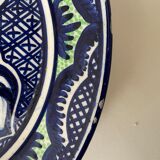 Ceramic dish signed Pascual Zorrilla