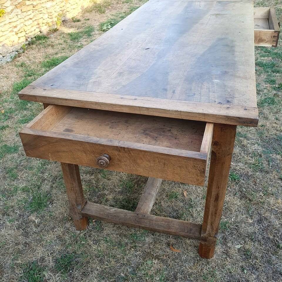 Farm table in walnut - 19th century