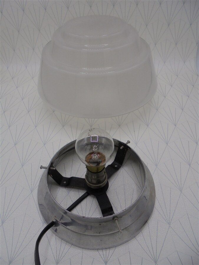 Art deco lamp