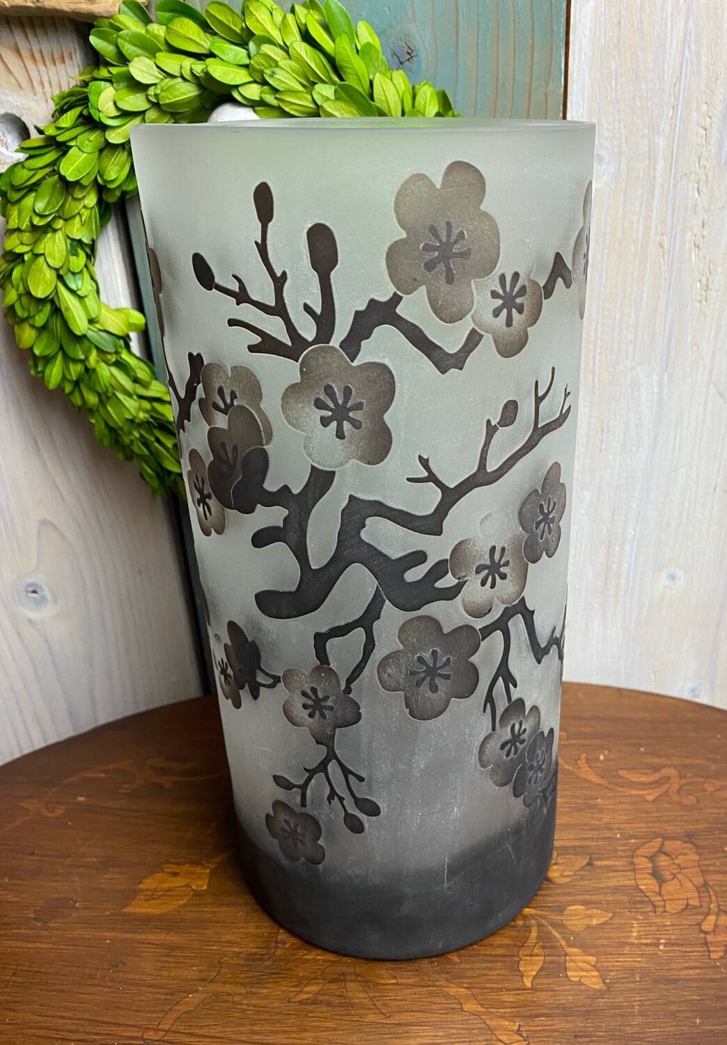 Cylindrical glass paste vase “cherry blossom”