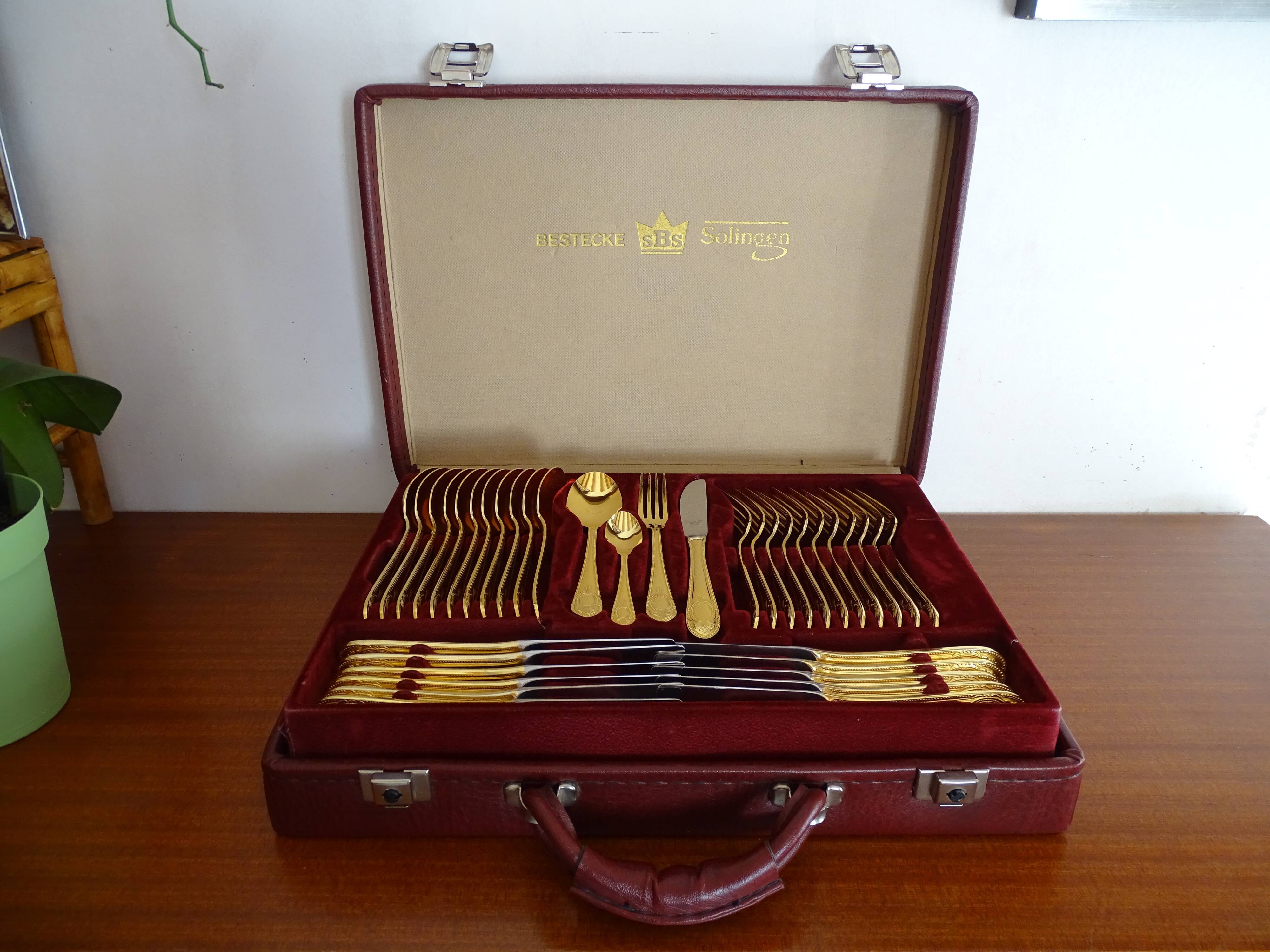 Ménagère Bestecke Solingen 70 pieces gold plated 24 carat for 12 people