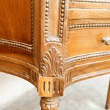 Paire de commodes arbalètes en noyer