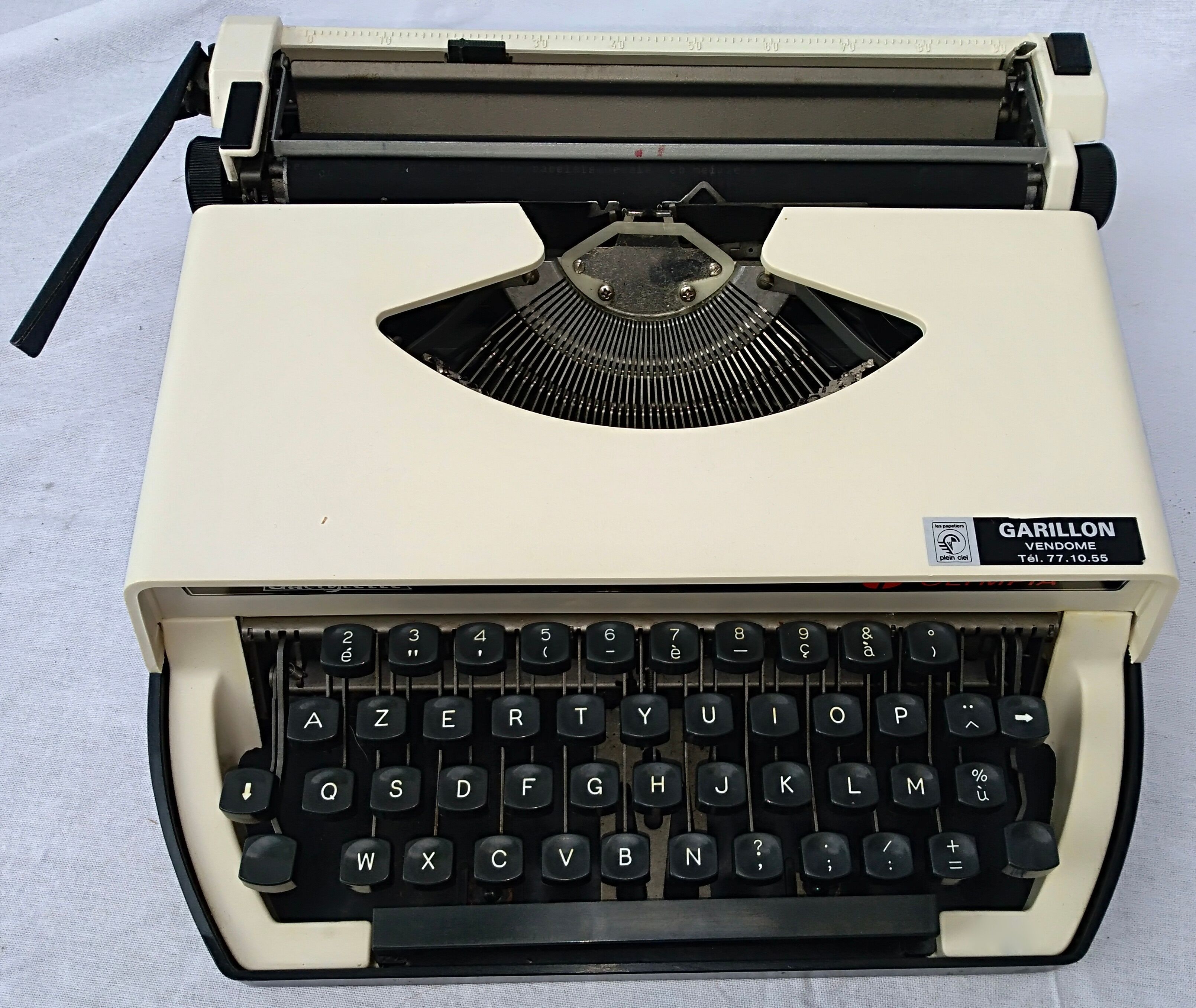 Olympia Dactylette portable typewriter
