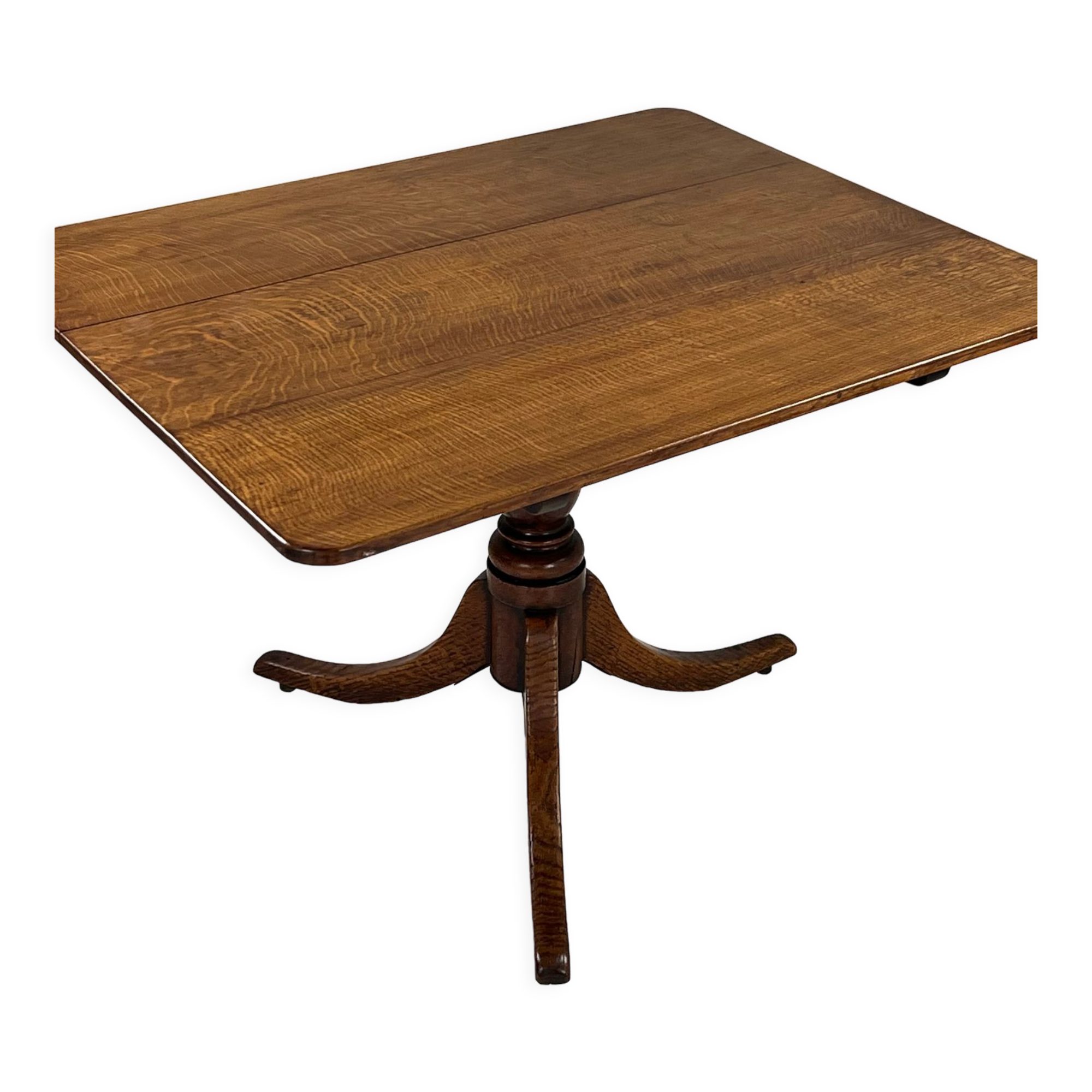 Antique English tilt top table