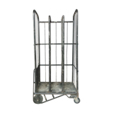 Postal sorting trolley with wheels