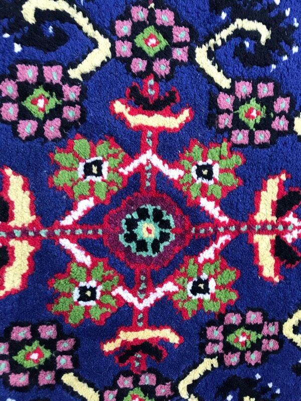 Carpet is tunisian  212 x 322 cm