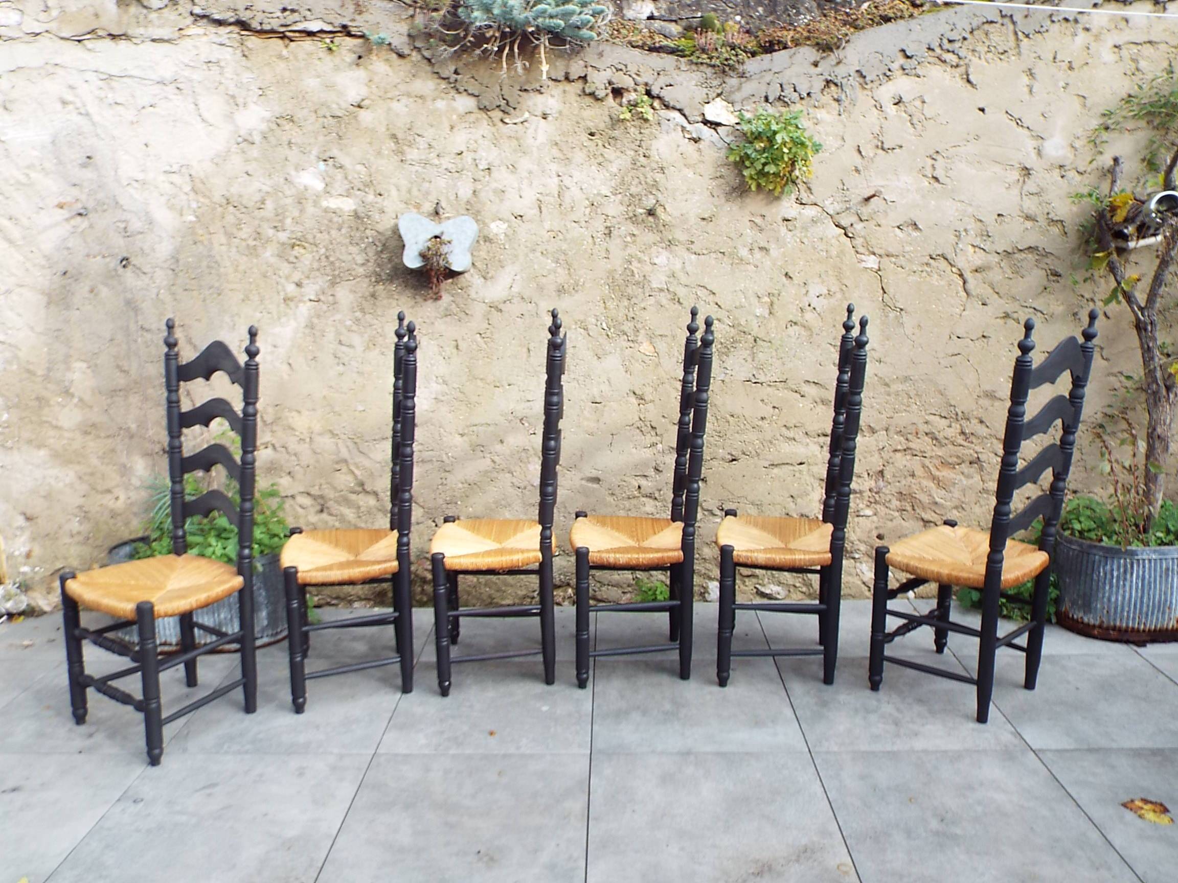 6 straw chairs with high backs