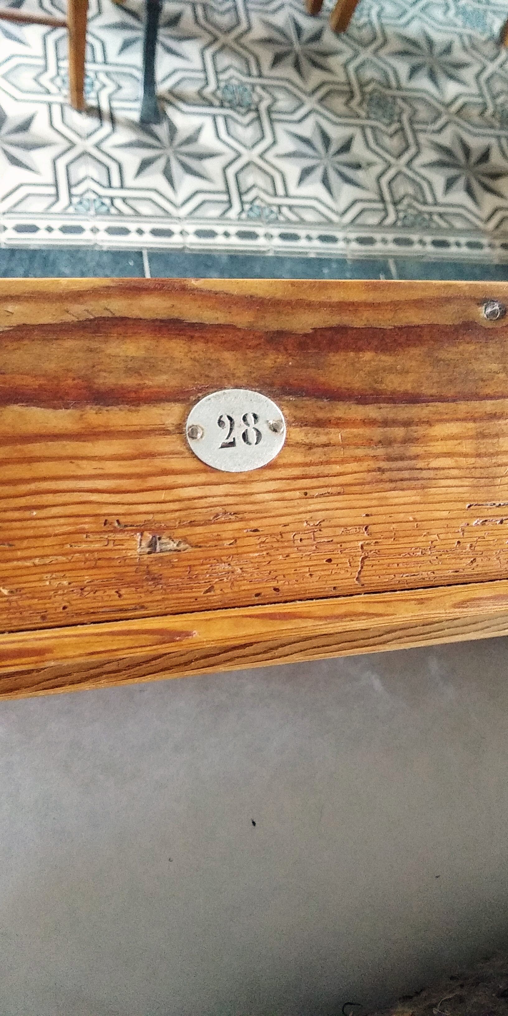 Pitchpin church pew, 4 seater numbered