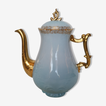 Napoleon III teapot in porcelain gilded with fine gold
