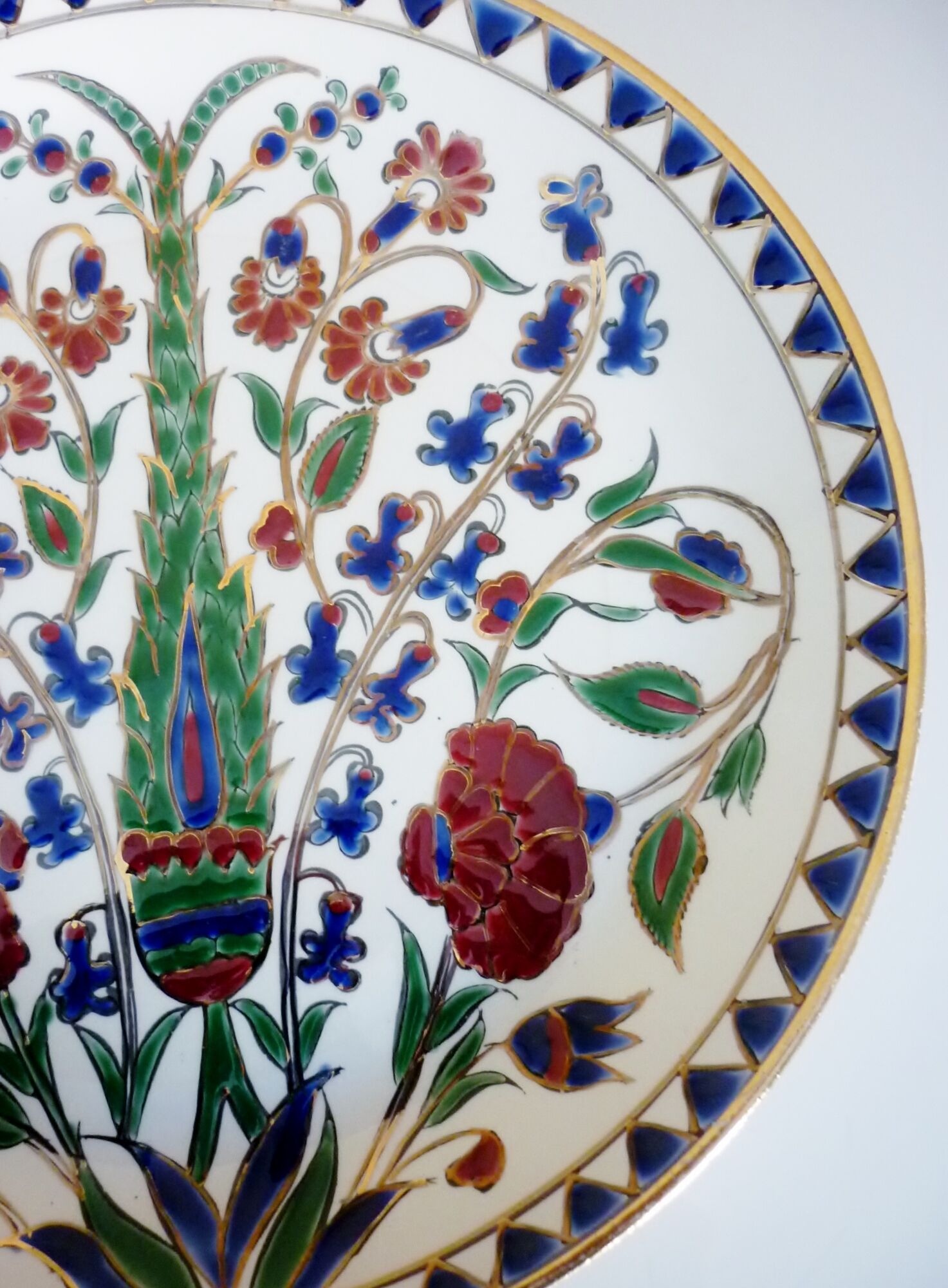Enamelled plate Keramik decoration of ibiscus, cloisonné enamels, thick, Rhodes Greece