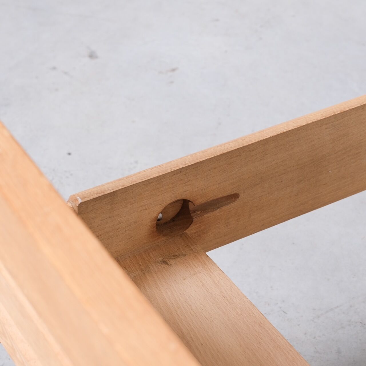 Guillerme et Chambron oak french day bed