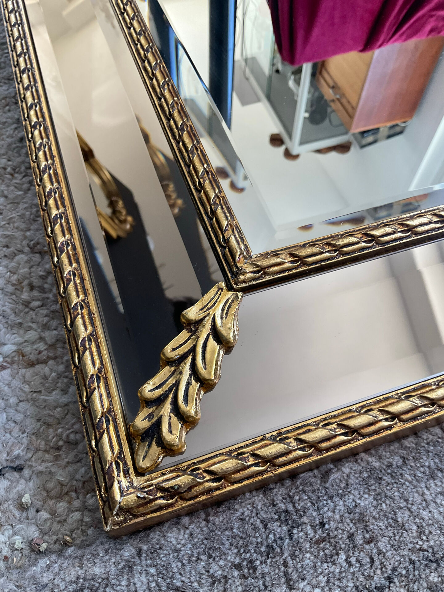 Ancien miroir bois doré et parcloses biseautées 
