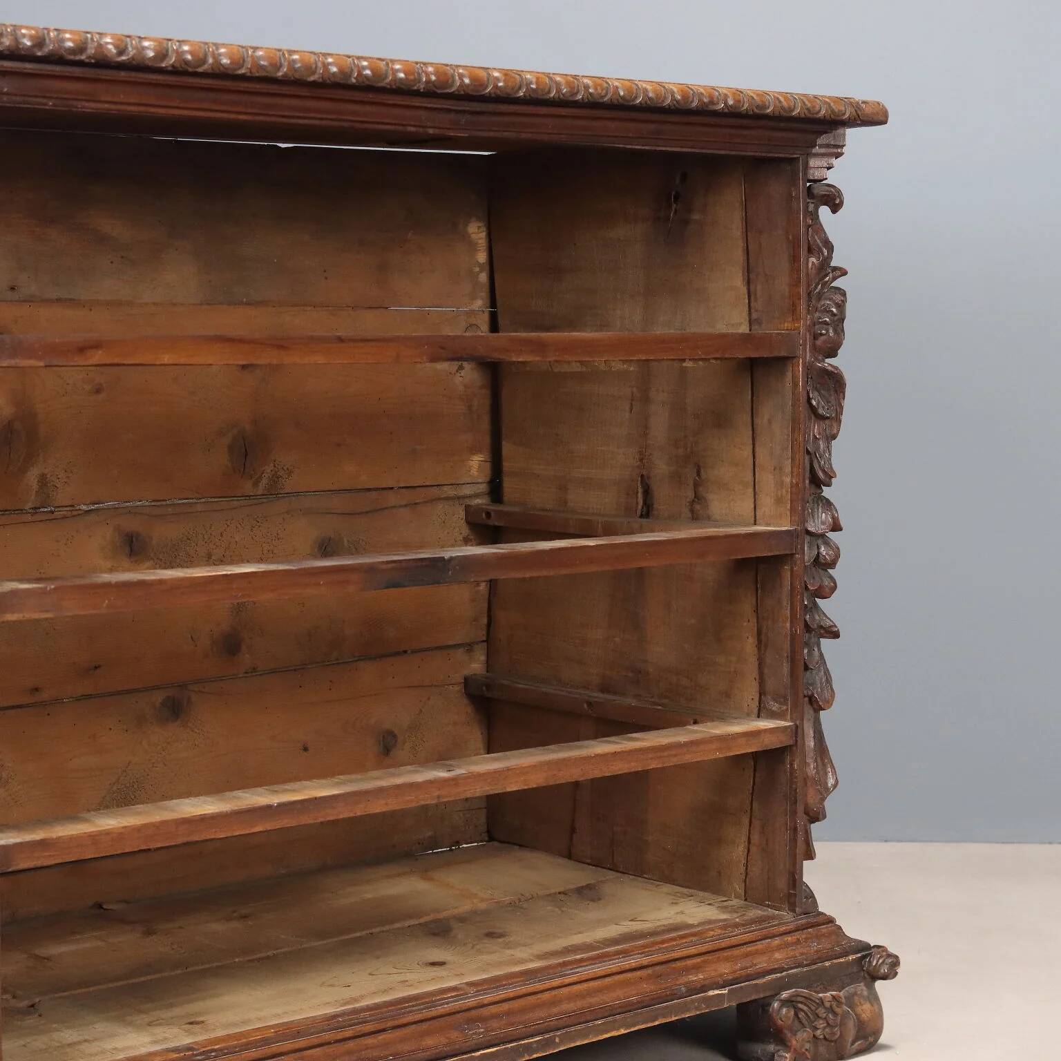 Commode baroque ancienne en noyer et peuplier XVIIIe siècle