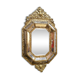 Miroir octogonal en cuivre repoussé Napoléon III