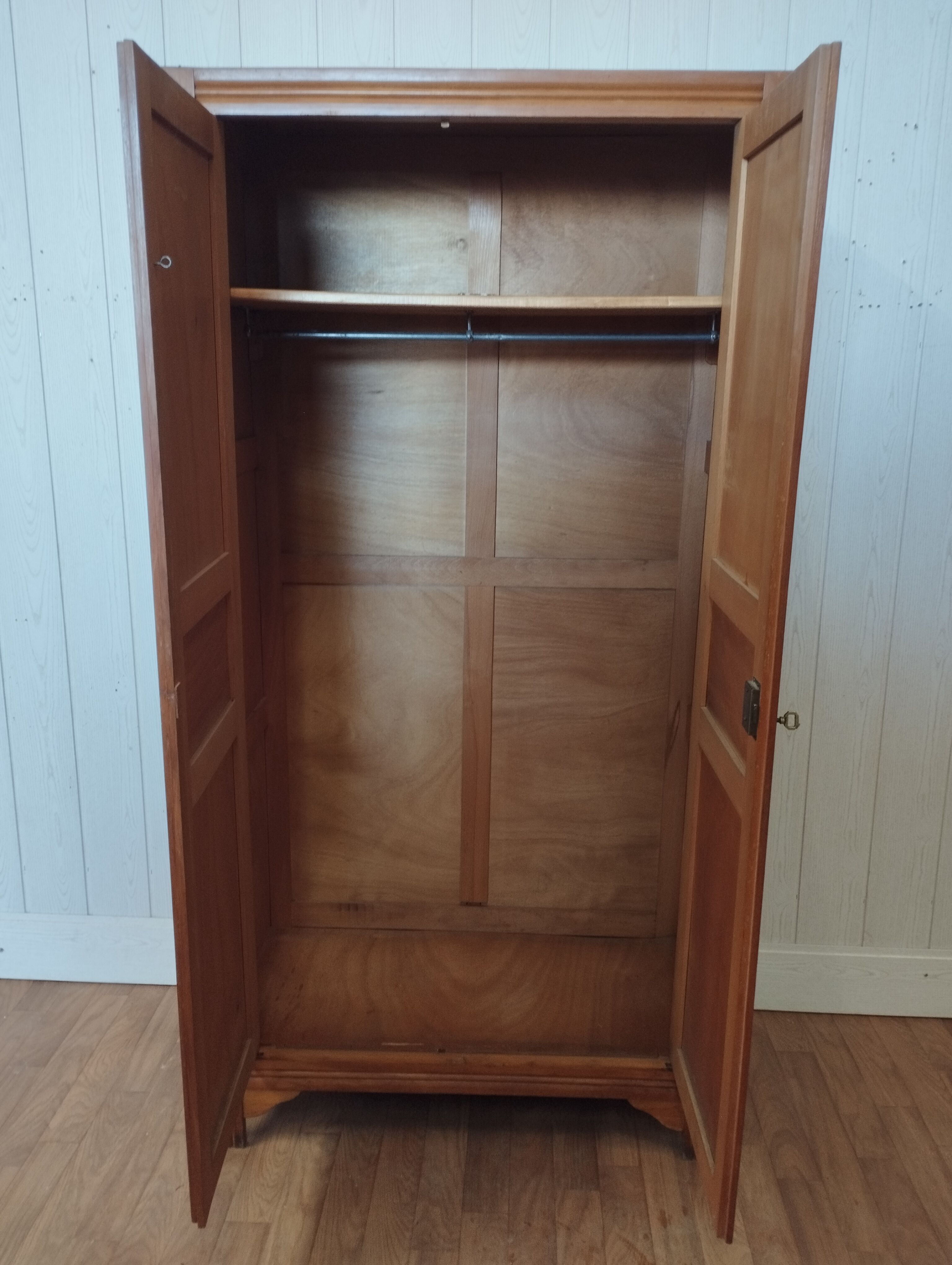 Vintage wardrobe Parisian style