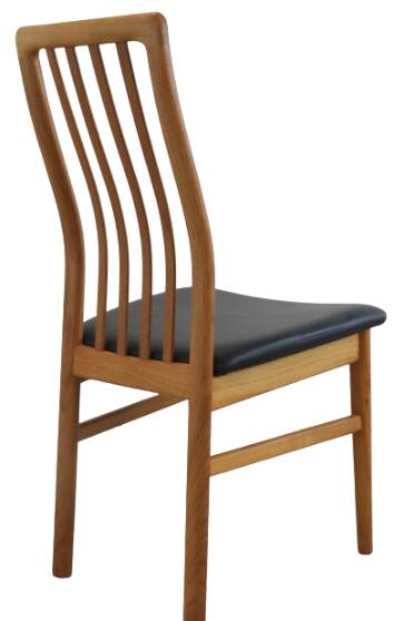 Set van 6 Kai Kristiansen voor Schou Andersen stoelen 'Lille Arden'