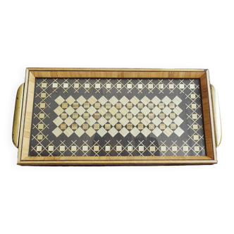 Tray with straw inlays