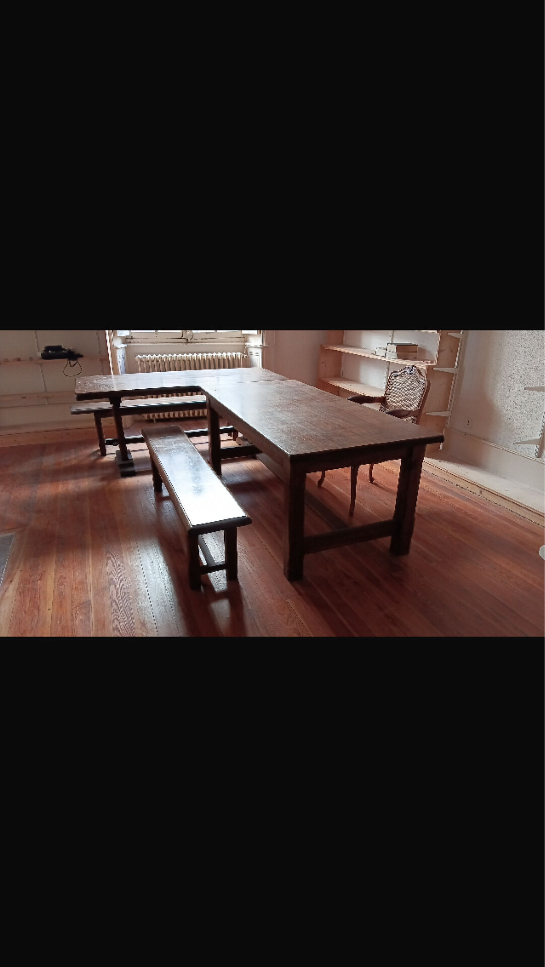 Set of 2 tables and 4 benches