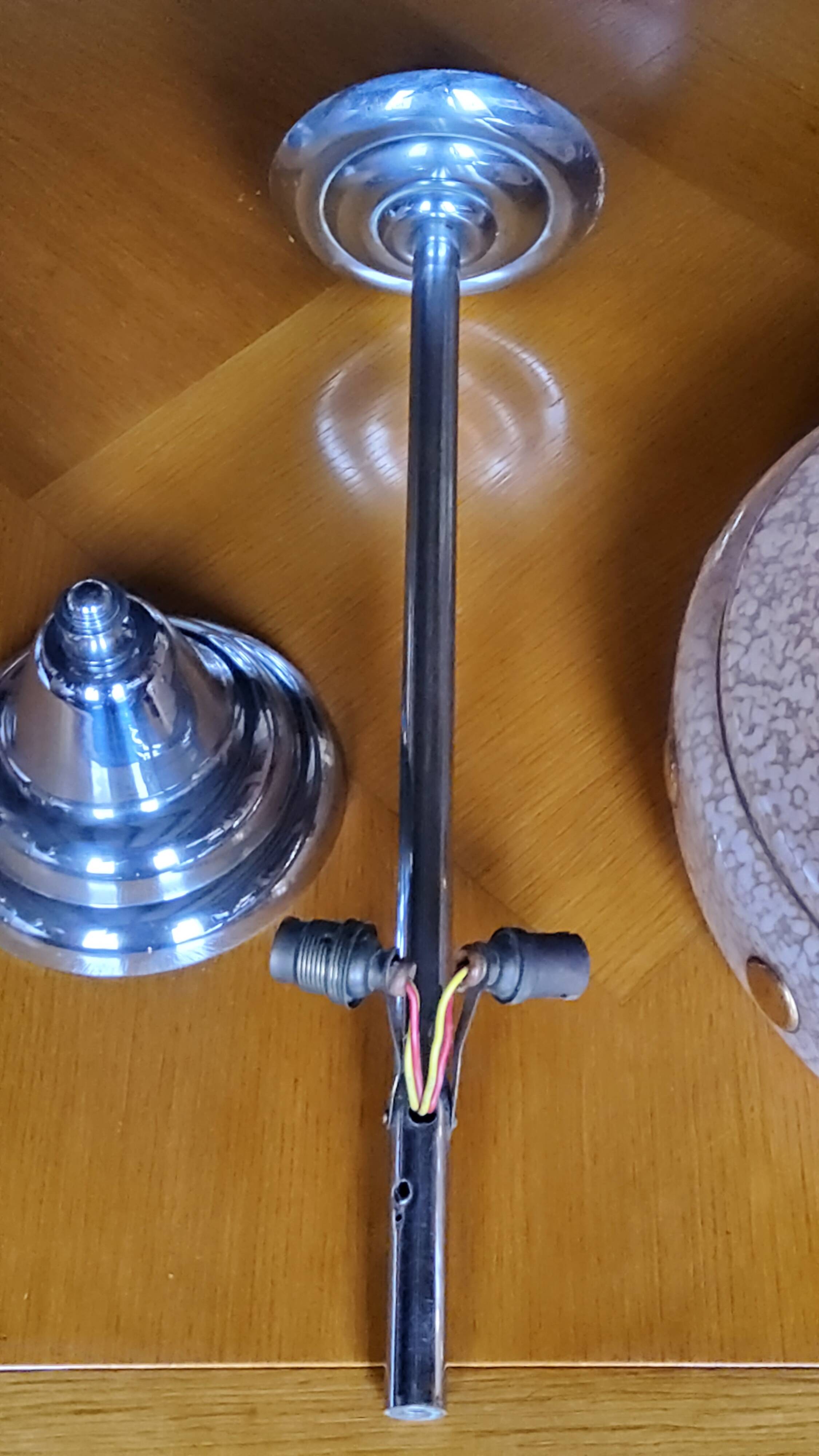 1930s Art Deco chandelier in glass and chromed metal