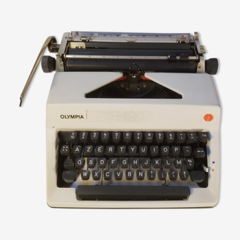 Vintage mechanical typewriter OLYMPIA SM9 white