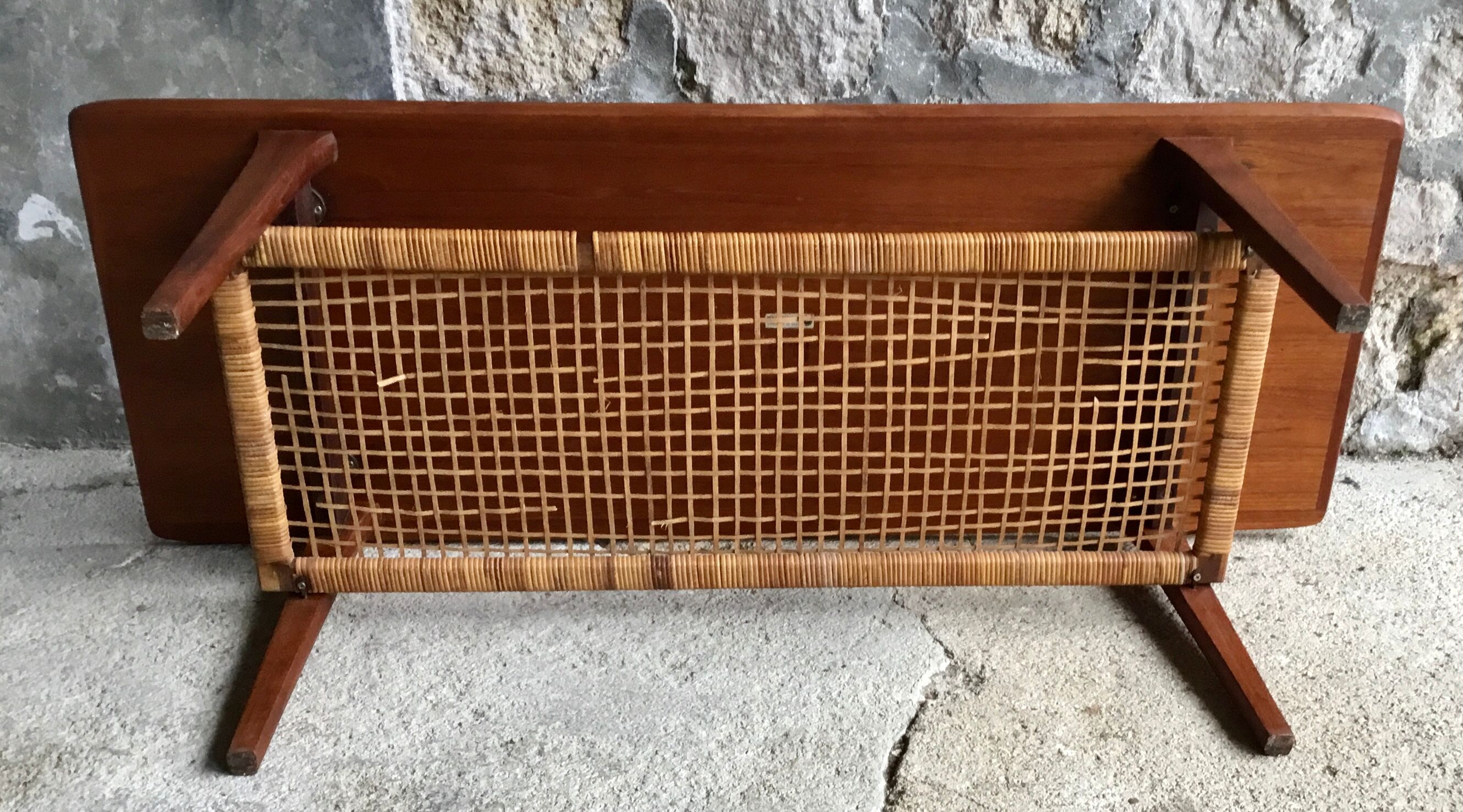 Table basse scandinave en teck mobelintarsia
