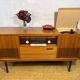Buffet radiogramme en teck figuré vintage rétro des années 50 – Loewe Rad