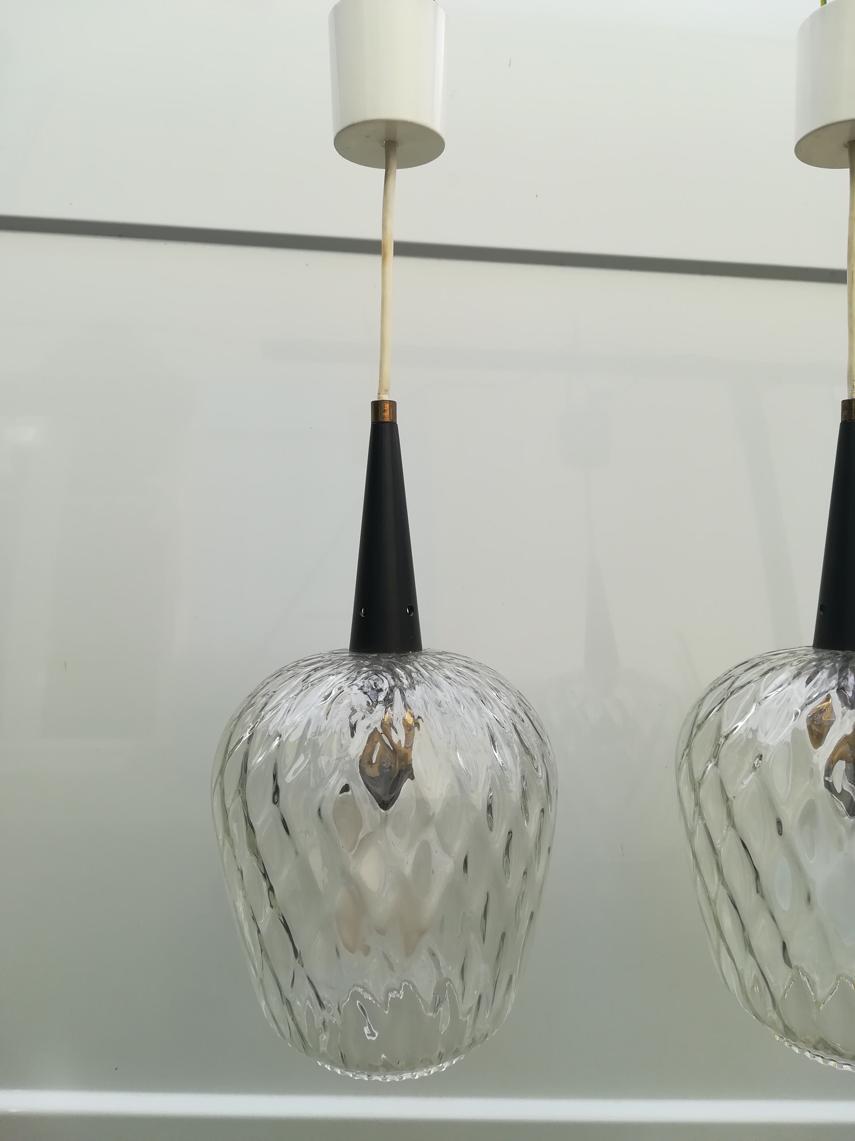 Pair of hanging of annees 50